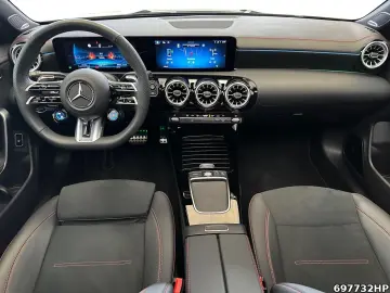 MERCEDES-BENZ CLA 35 AMG 4M Coupe  MULTIBEAM Pano Night