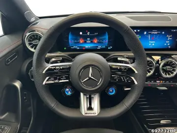 MERCEDES-BENZ CLA 35 AMG 4M Coupe  MULTIBEAM Pano Night