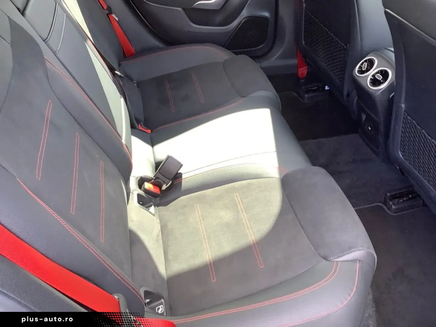 MERCEDES-BENZ CLA 35 AMG 4M Coupé PANO HuD NIGHT DISTR 360