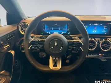 MERCEDES-BENZ CLA 35 AMG 4M Coupé  Pano HUD Memory Distronic