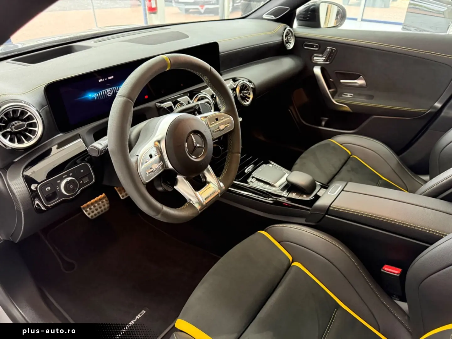 MERCEDES-BENZ CLA 45 S AMG 4Matic  Performance Voll