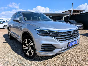 Volkswagen Touareg   3.0 V6 286 CP   360 grade   Perne TVA D