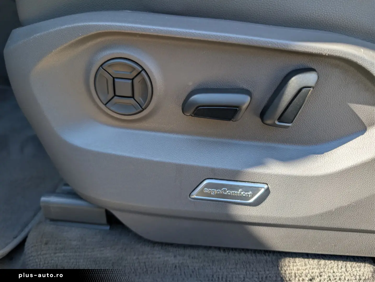 Volkswagen Touareg   3.0 V6 286 CP   360 grade   Perne TVA D