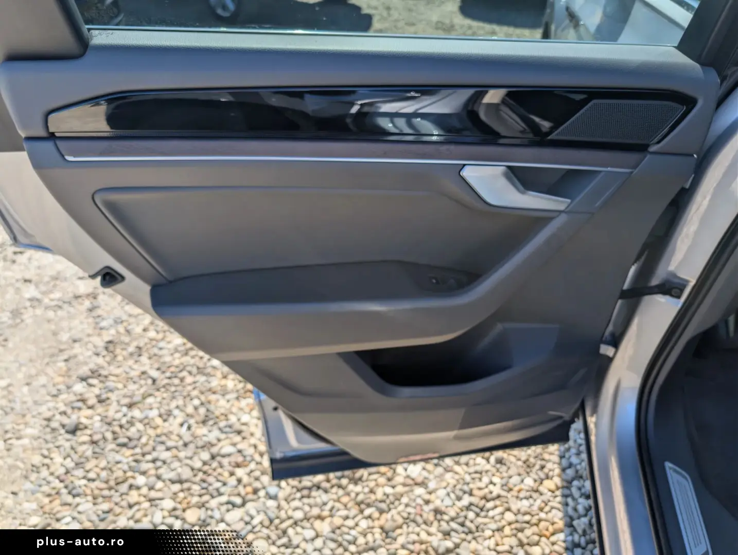 Volkswagen Touareg   3.0 V6 286 CP   360 grade   Perne TVA D