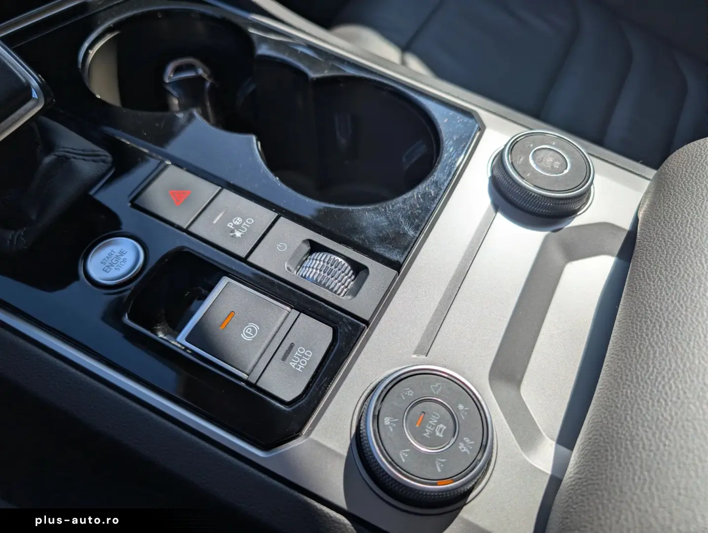 Volkswagen Touareg   3.0 V6 286 CP   360 grade   Perne TVA D