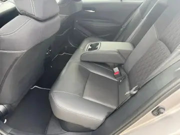 Toyota Corolla Sedan 1.8 HSD Exclusive