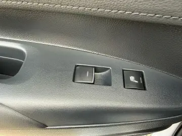 Toyota Corolla Sedan 1.8 HSD Exclusive