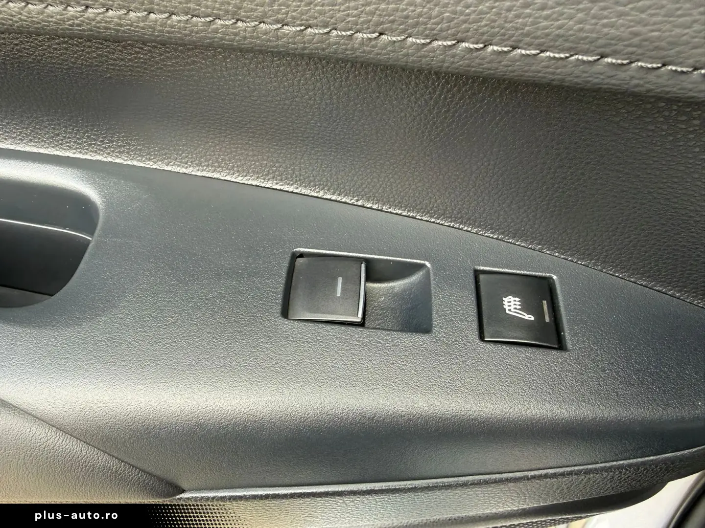 Toyota Corolla Sedan 1.8 HSD Exclusive