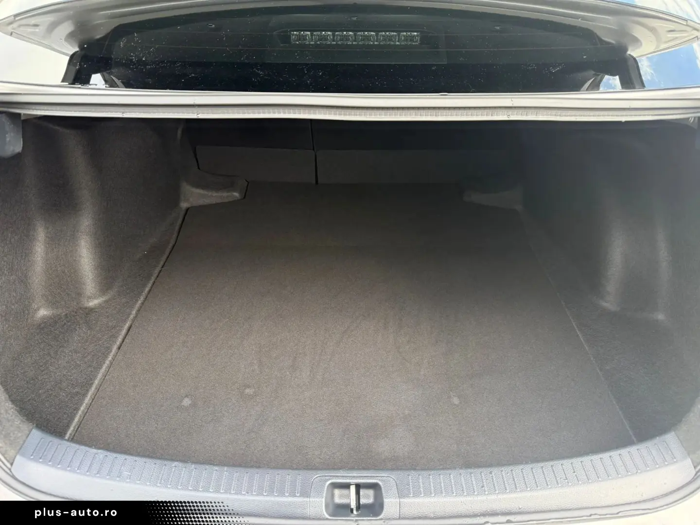 Toyota Corolla Sedan 1.8 HSD Exclusive