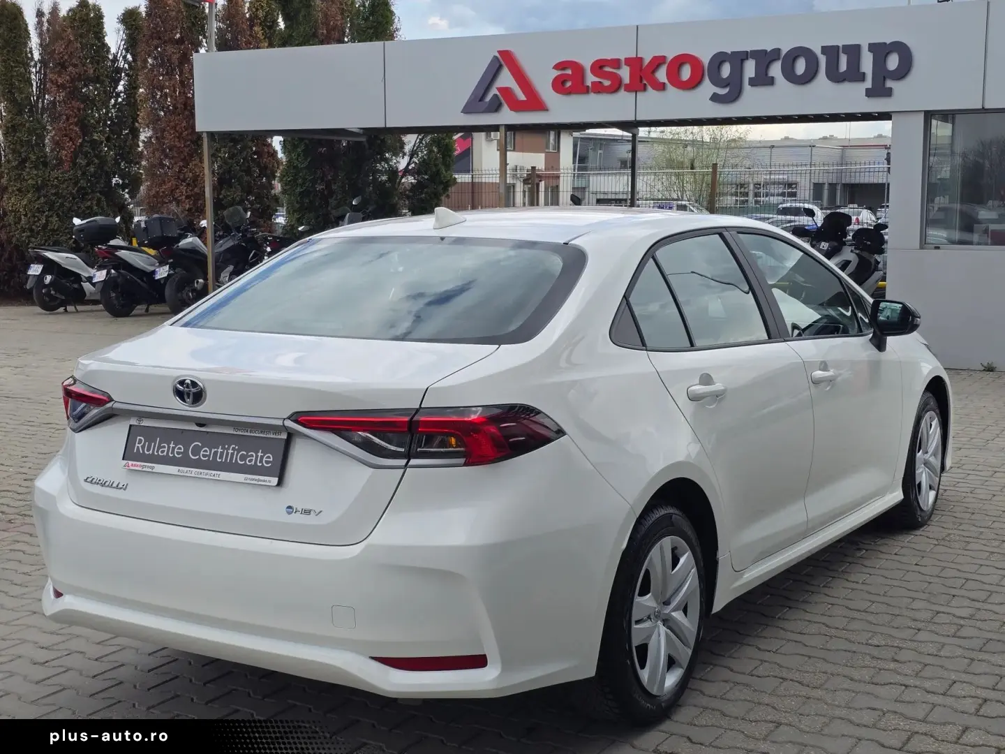 Toyota Corolla Sedan 1.8 Hybrid ECO