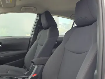 Toyota Corolla Sedan 1.8 Hybrid ECO