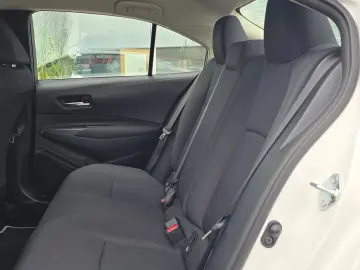 Toyota Corolla Sedan 1.8 Hybrid ECO