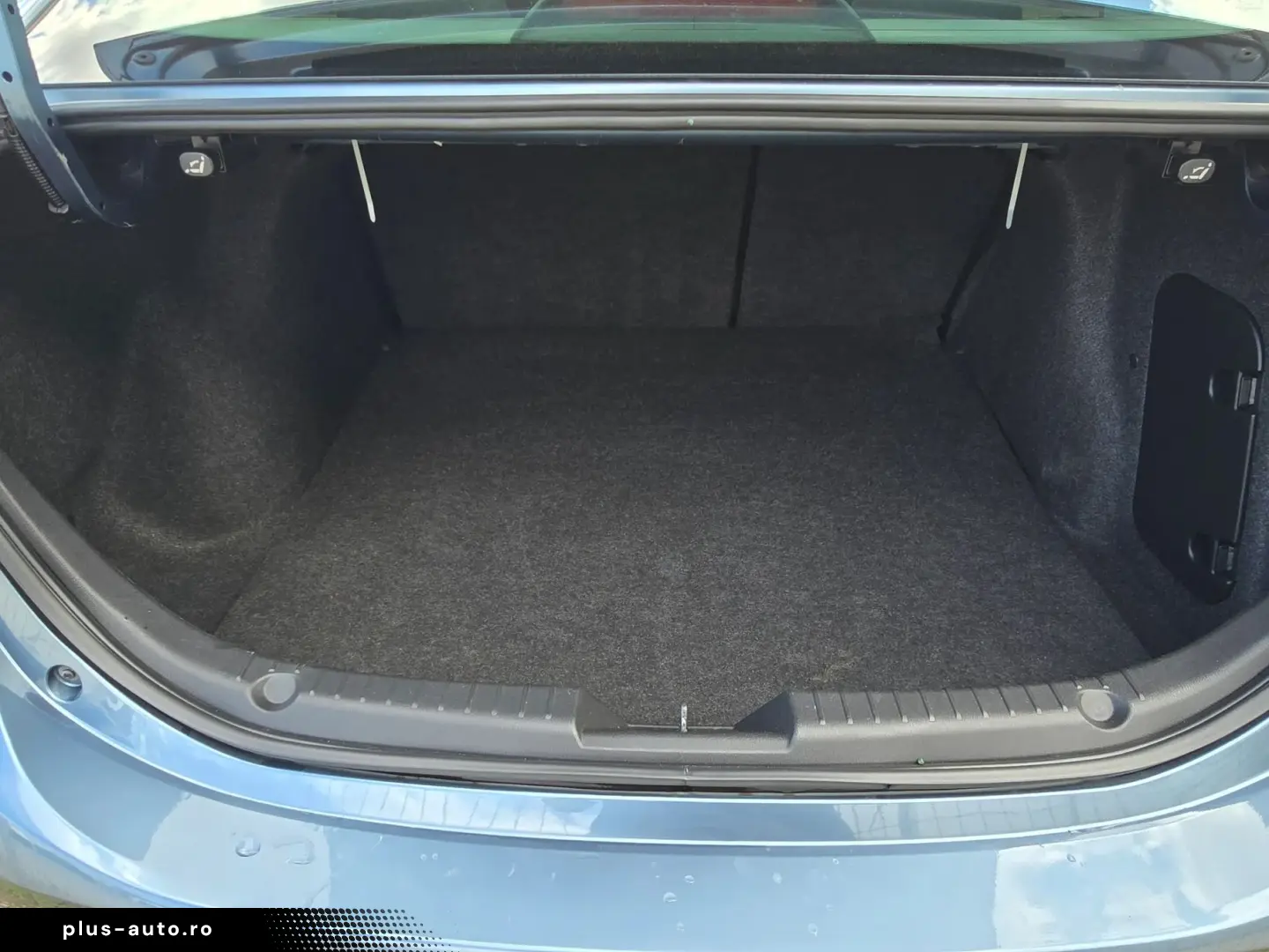 Mazda 3 Sedan 2.0 G120 Challenge - 120 CP MT