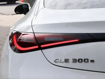 MERCEDES-BENZ CLE 300 e AMG-Sport DIGITAL Night 360 &hellip;
