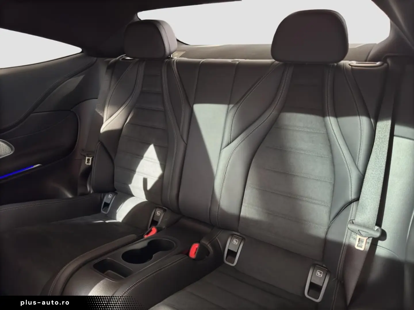 MERCEDES-BENZ CLE 450 4MATIC Coupé AMG Line Night Paket HUD