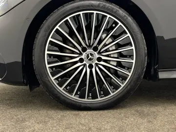 MERCEDES-BENZ CLE 300 4M Coupé AMG Panorama Standheizung AHK