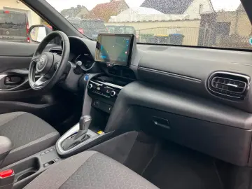 TOYOTA Yaris Cross 1.5 Hybrid TEAM-D