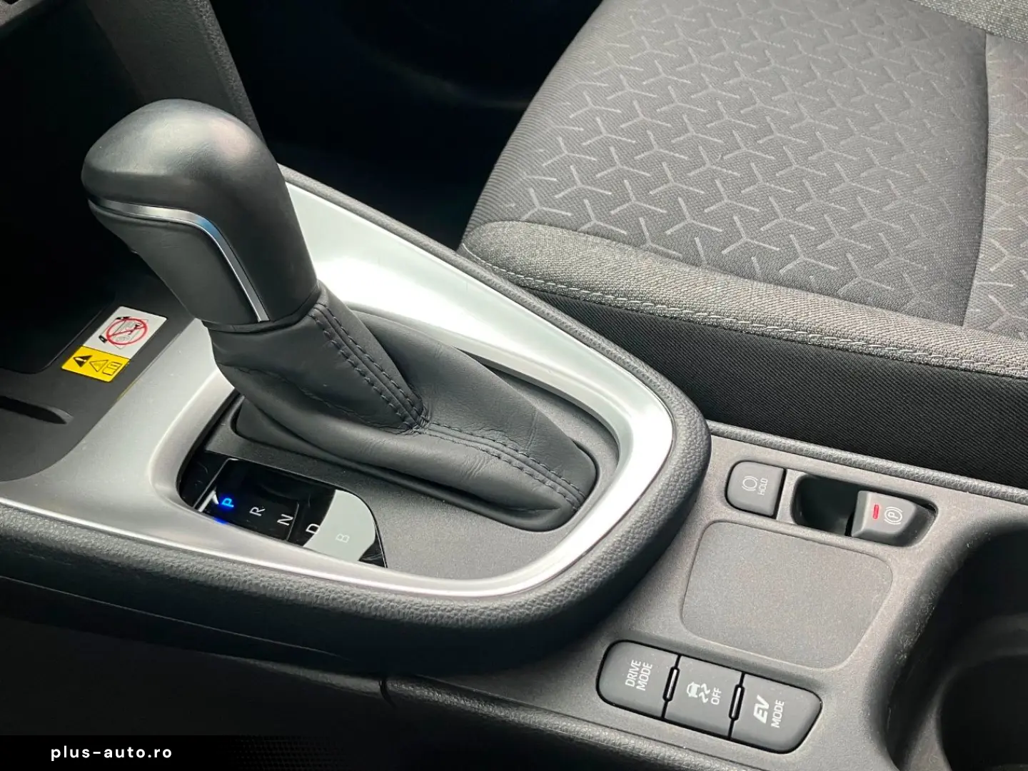 TOYOTA Yaris Cross 1.5 Hybrid TEAM-D