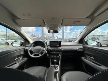 Dacia Logan ECO-G 100 MT6 Expression 2025