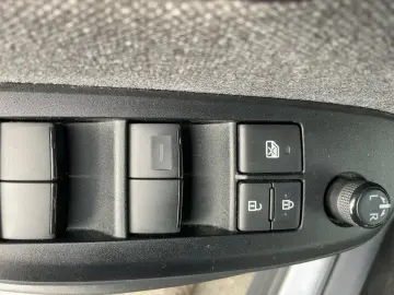 TOYOTA Yaris Cross 1.5 HSD Business Edition