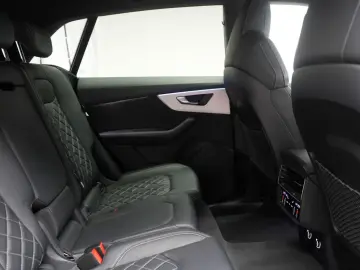 AUDI Q8 50 TDI quattro tiptronic S line Leder ACC HUD