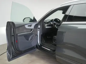 AUDI Q8 50 TDI quattro tiptronic S line Leder ACC HUD
