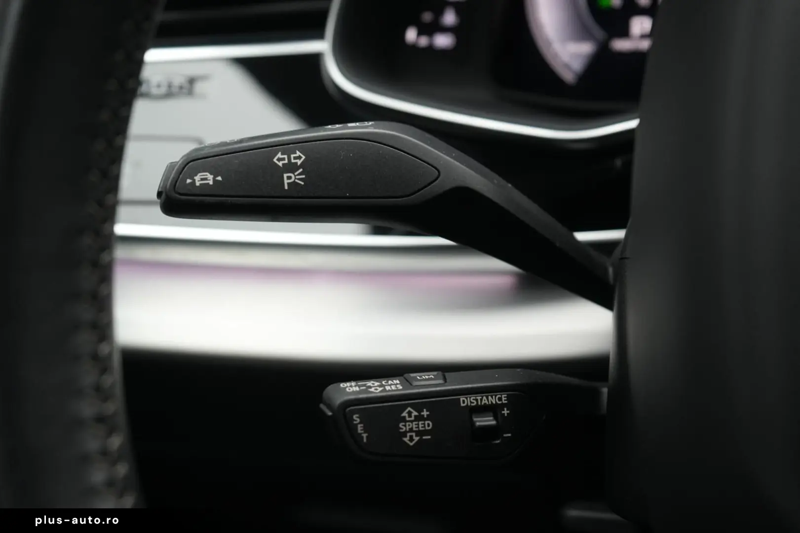 AUDI Q8 50 TDI quattro tiptronic S line Leder ACC HUD