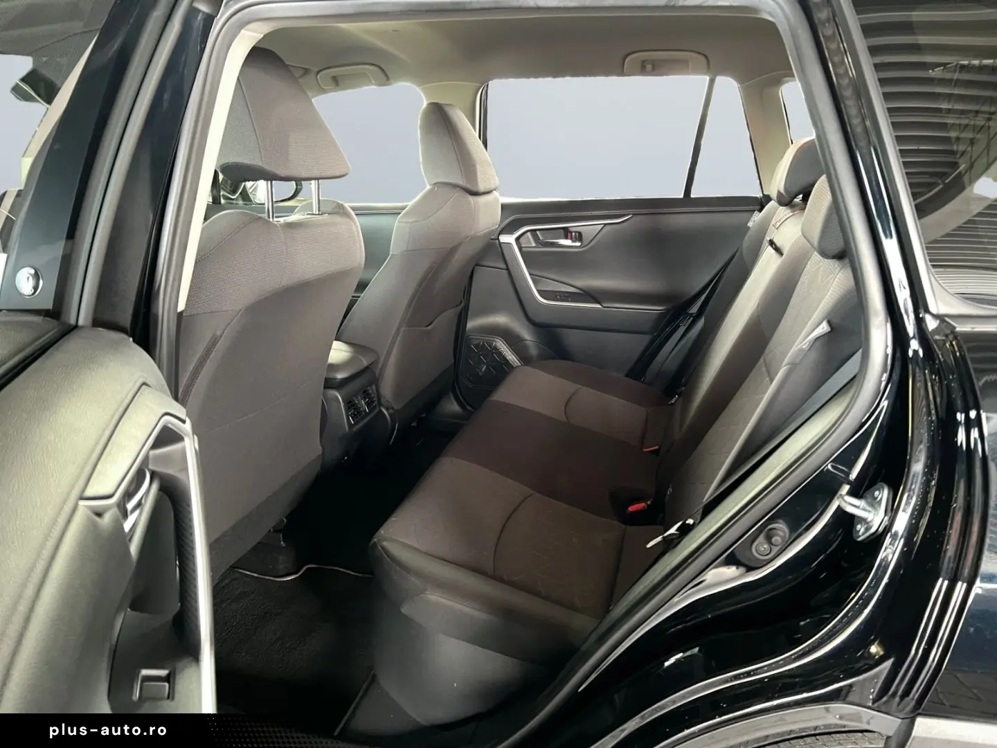 TOYOTA RAV 4 2.5 4x2 Hybrid Team D