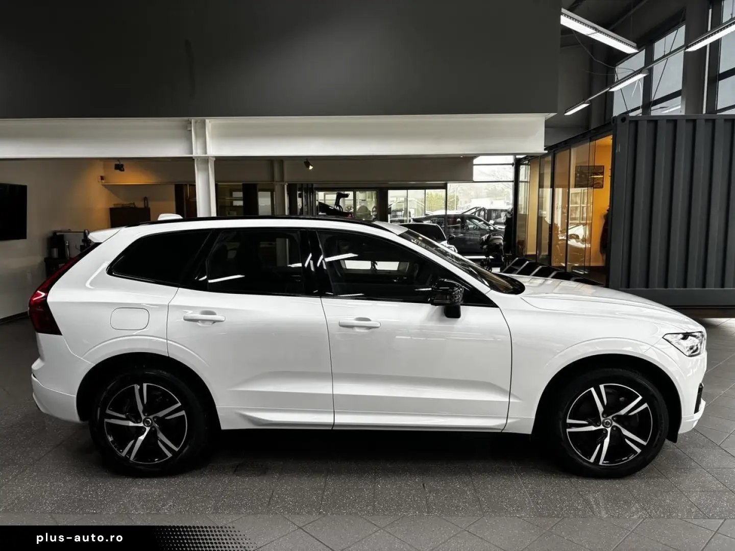VOLVO XC60 T8 AWD Recharge R Design Pano H&K AHK R.Cam