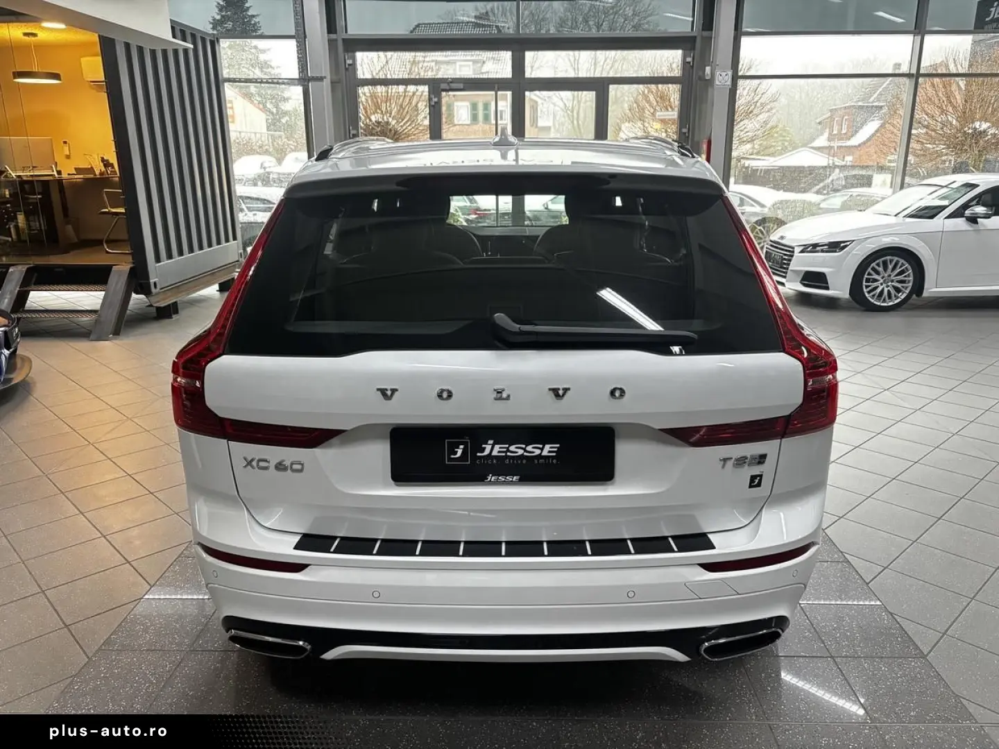 VOLVO XC60 T8 AWD Recharge R Design Pano H&K AHK R.Cam