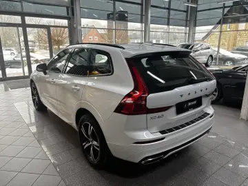 VOLVO XC60 T8 AWD Recharge R Design Pano H&K AHK R.Cam