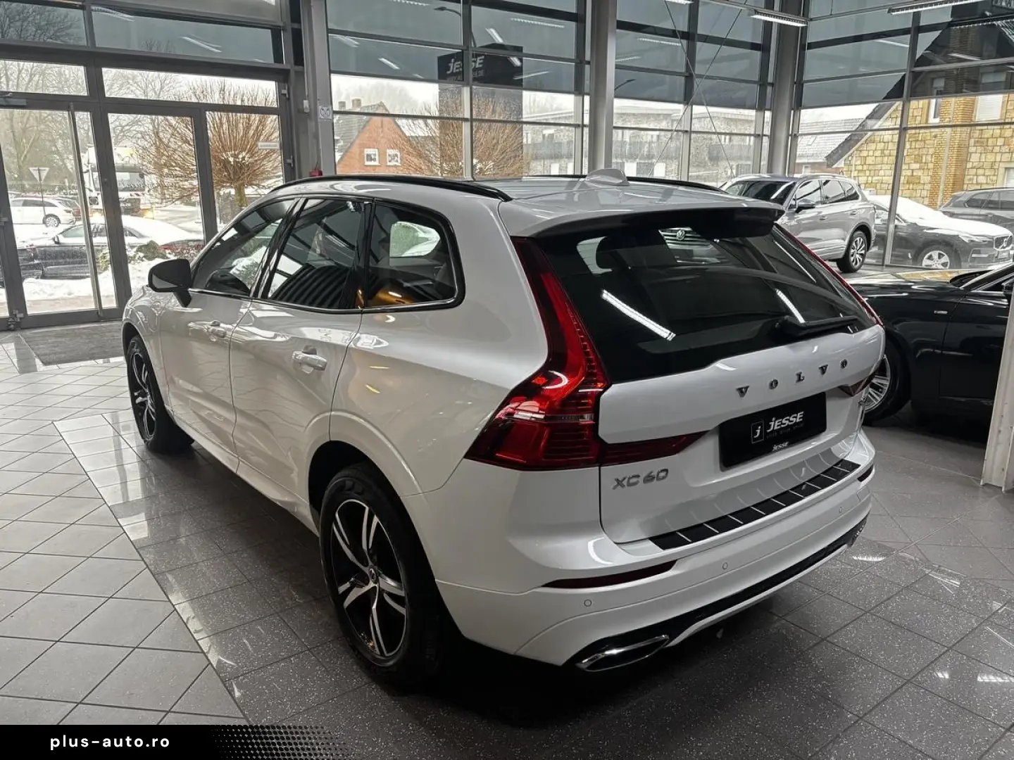 VOLVO XC60 T8 AWD Recharge R Design Pano H&K AHK R.Cam