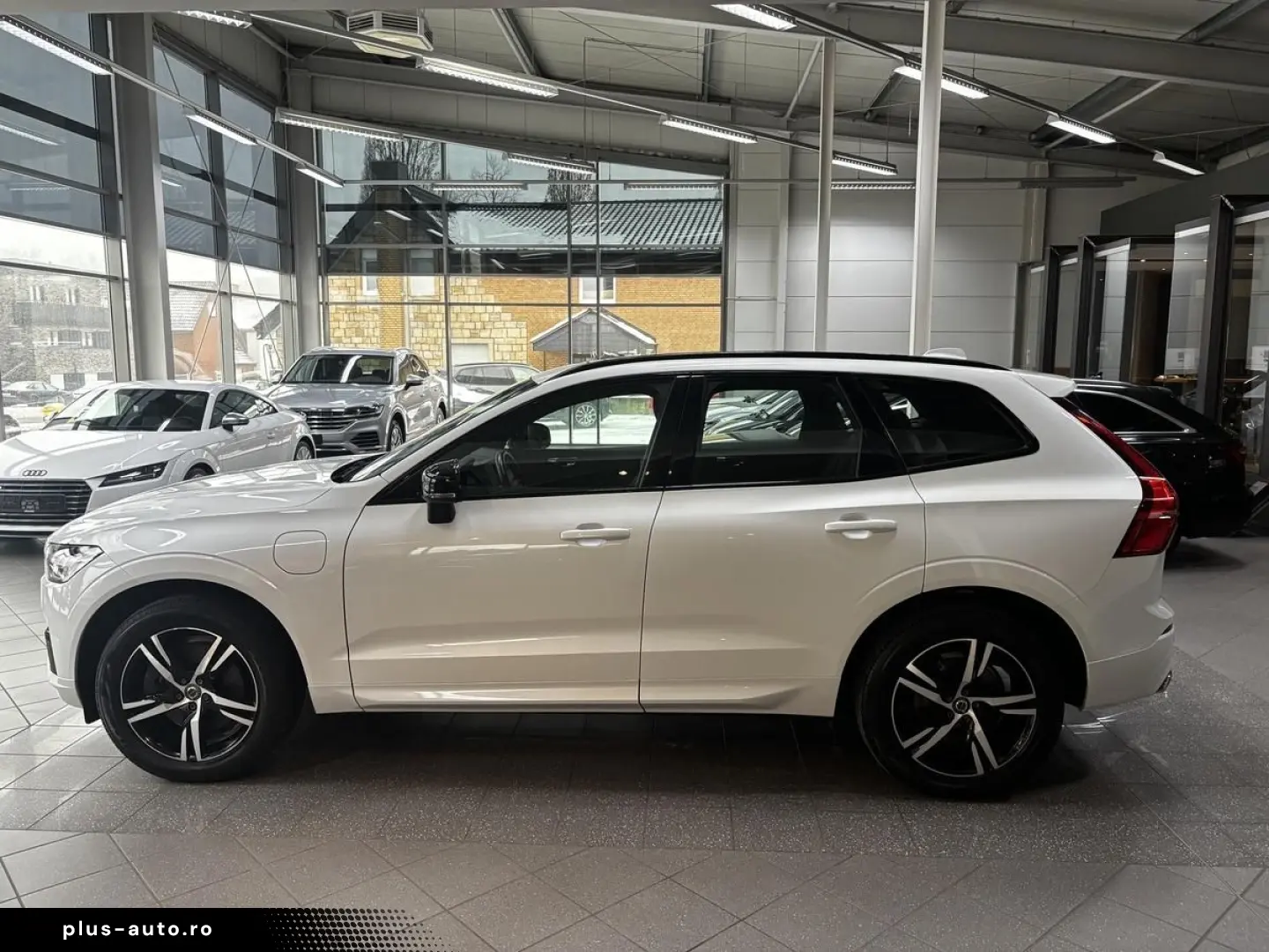 VOLVO XC60 T8 AWD Recharge R Design Pano H&K AHK R.Cam