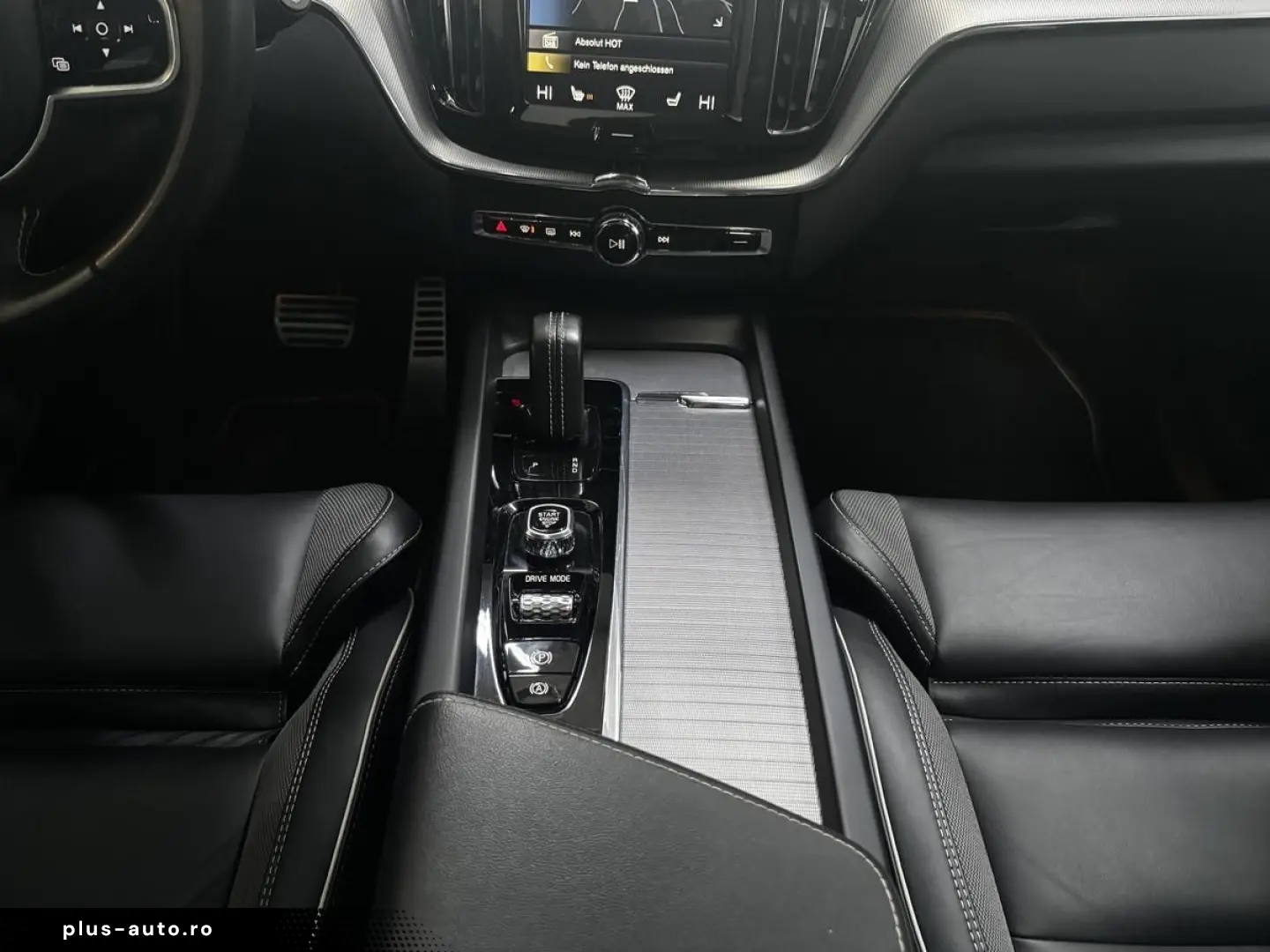 VOLVO XC60 T8 AWD Recharge R Design Pano H&K AHK R.Cam