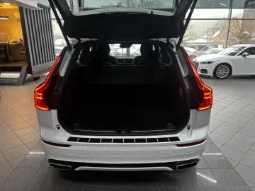 VOLVO XC60 T8 AWD Recharge R Design Pano H&K AHK R.Cam