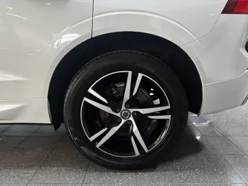 VOLVO XC60 T8 AWD Recharge R Design Pano H&K AHK R.Cam