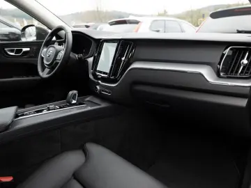 VOLVO XC60 T6 Inscription Expression Recharge AWD PANO