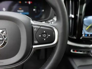 VOLVO XC60 T6 Inscription Expression Recharge AWD PANO