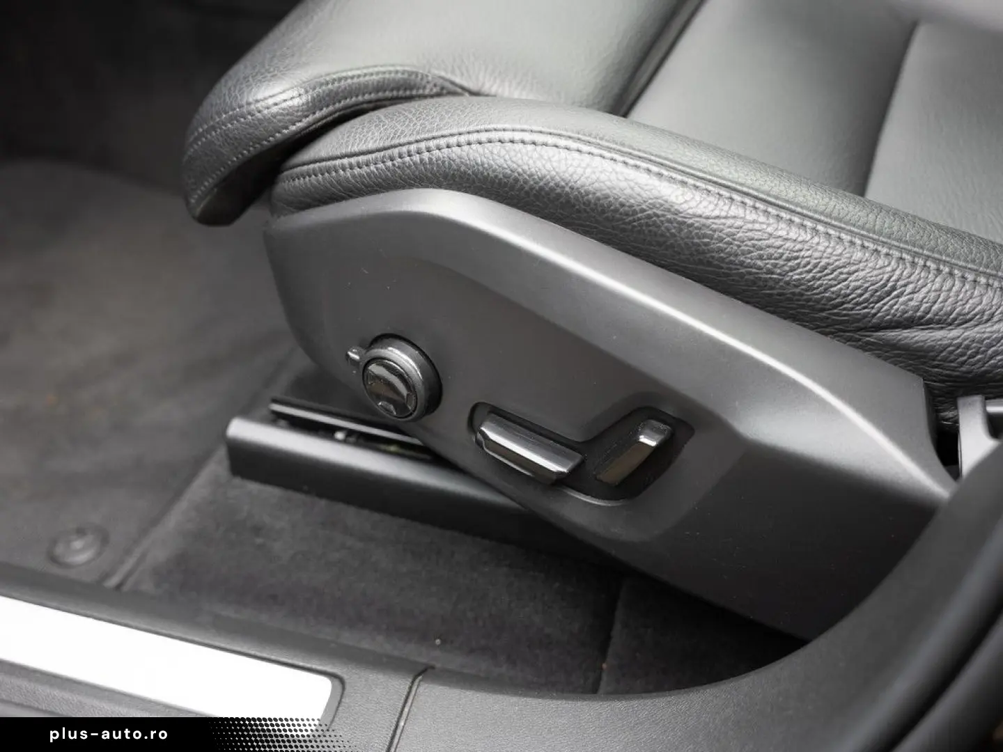 VOLVO XC60 T6 Inscription Expression Recharge AWD PANO