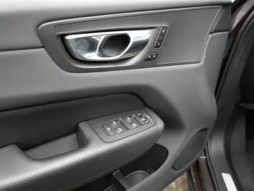 VOLVO XC60 T6 Inscription Expression Recharge AWD PANO