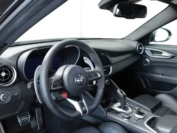 Alfa Romeo Giulia Quadrifoglio 520PS Facelift Matrix