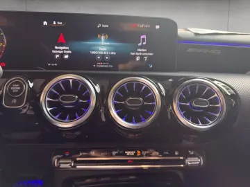 MERCEDES-BENZ CLA 35 AMG 4M NightP Pano Multibeam 360