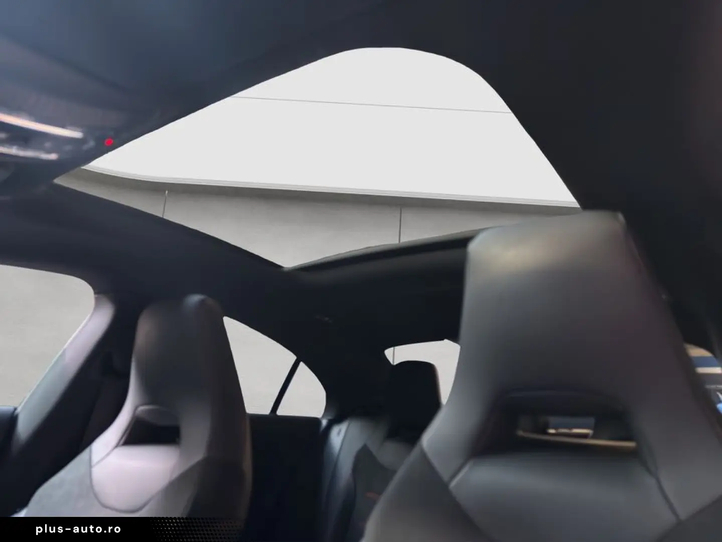 MERCEDES-BENZ CLA 35 AMG 4M NightP Pano Multibeam 360