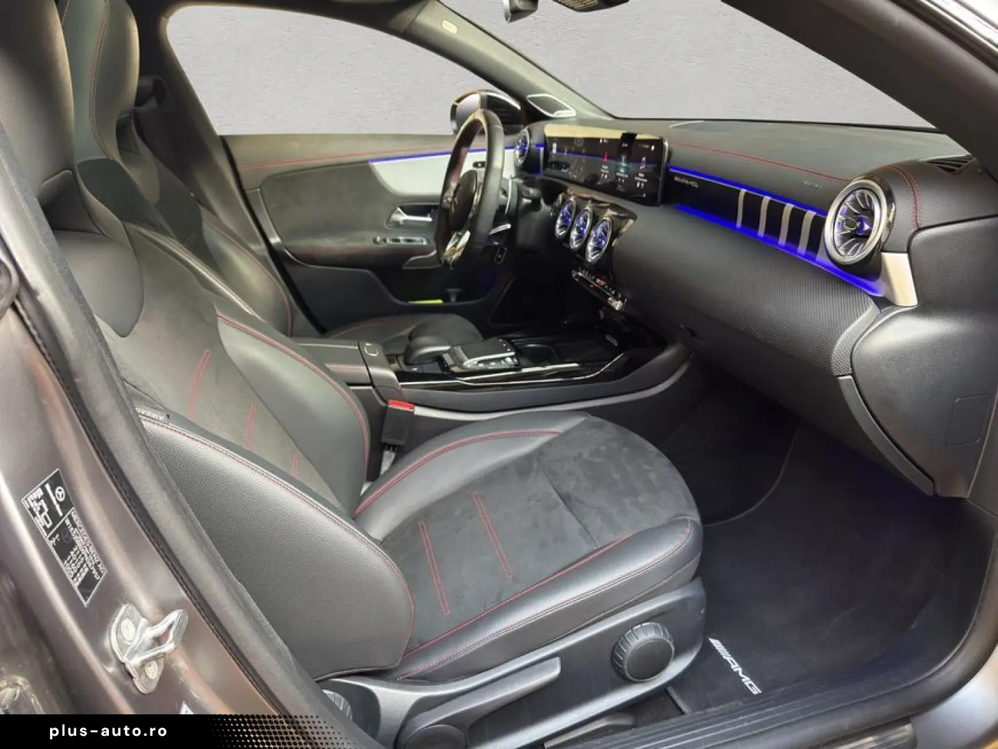 MERCEDES-BENZ CLA 35 AMG 4M NightP Pano Multibeam 360