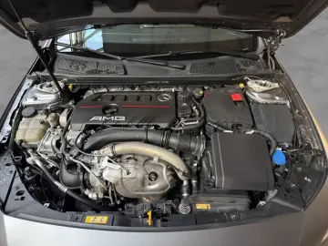 MERCEDES-BENZ CLA 35 AMG 4M NightP Pano Multibeam 360