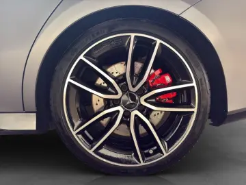 MERCEDES-BENZ CLA 35 AMG 4M NightP Pano Multibeam 360