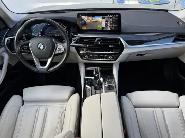 BMW 530e Luxury - Harman Kardon- Interior Confort - 292cp !