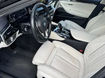 BMW 530e Luxury - Harman Kardon- Interior Confort - 292cp !