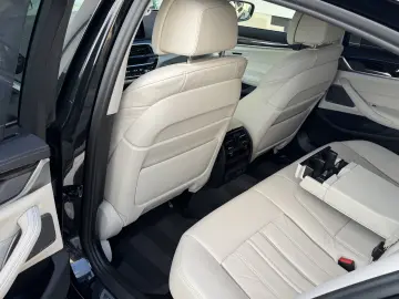 BMW 530e Luxury - Harman Kardon- Interior Confort - 292cp !