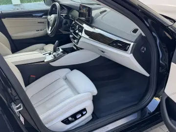 BMW 530e Luxury - Harman Kardon- Interior Confort - 292cp !